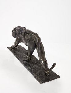 Párduc járás, felemelt hátsó láb, 1904 körül (patinás bronz)