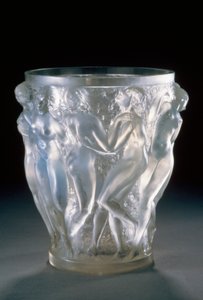 Bacchantes váza opálos üvegben, kb. 1920, Rene Lalique (1860-1945). Franciaország, XX. század.