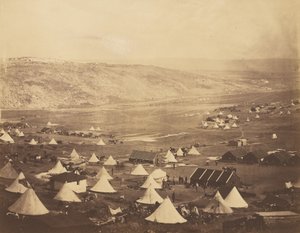 Lovassági tábor, Kadikoi felé nézve. alkotó: Roger Fenton