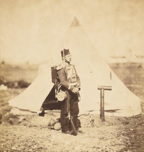 Közkatona teljes menetfelszerelésben alkotó: Roger Fenton