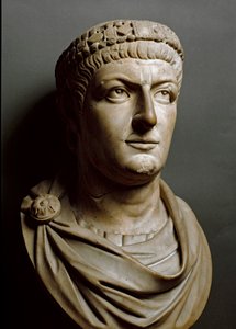 Nagy Konstantin mellszobra (márványszobor) alkotó: Roman