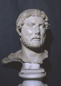 Hadrianus császár mellszobra (márvány)