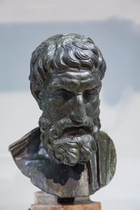 Epikurosz mellszobra (bronz) alkotó: Roman