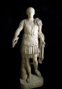 Caius Caesar Germanicus, római császár (márvány) alkotó: Roman