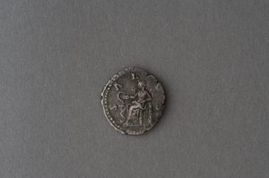 Fausztinai Dénár (ezüst) alkotó: Roman