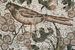 Madarat ábrázoló padlóburkolat, Kr.u. 4. század alkotó: Roman