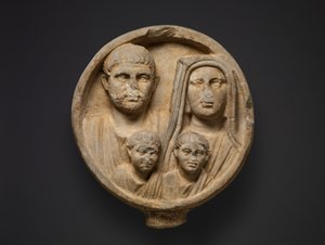 Temetési dombormű, Kr.u. 2.–3. század (márvány) alkotó: Roman