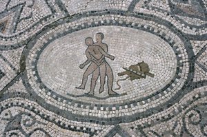 Herkules és Antaeus a "Herkules háza" padlójáról (mozaik) alkotó: Roman