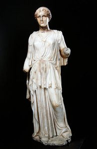 Kore (márvány) alkotó: Roman