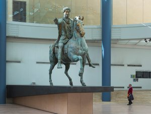 Marcus Aurelius szobor (bronz) alkotó: Roman
