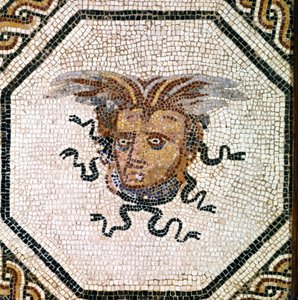 RÓMAI MŰVÉSZET: Medúza. alkotó: Roman