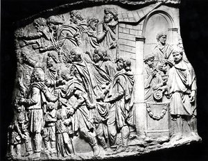 Áldozati jelenet, Traianus oszlopáról készült öntvény, Kr. u. 113 (gipsz) (fekete-fehér fotó) alkotó: Roman