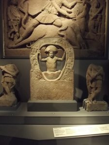 Mithras születése a Housesteads-i Mithraeumból, Kr.u. 3. században