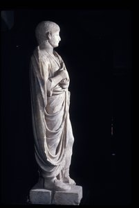 Az ifjú Néró togátuszobra, i.sz. 50 körül (márvány) alkotó: Roman