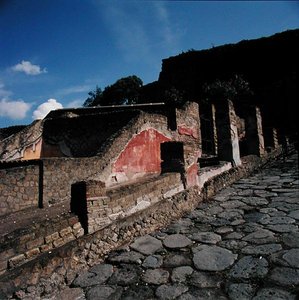 Via dellAbbondanza alkotó: Roman