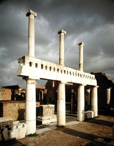 Kilátás a Fórum portikuszjára alkotó: Roman