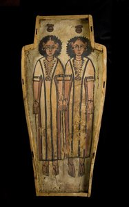 Emberszabású koporsó alapja, Felső-Egyiptom, Théba, késő római kor, i.sz. 175-200 körül (vakolt és festett fa) alkotó: Roman Period Egyptian