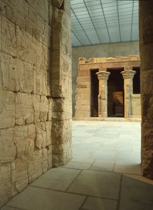 Dendur temploma, ie 10 körül (lipari homokkő) alkotó: Roman Period Egyptian