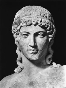 Apollo (márvány) (f/w fotó) (részlet) alkotó: Roman Roman