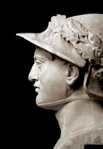 I. Pyrrhus (vagy Pyrrhos) birodalmi király mellszobra Kr.e. 306-tól 272-ig. Herculaneumból (Herculanum). Egy eredetiből Kr.e. 290-ből. Nápoly, Nemzeti Régészeti Múzeum – Epiruszi Pyrrhus mellszobra (Kr. e. 319-272). Római másolat az eredeti után Kr.e. 290  alkotó: Roman Roman
