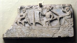 Egy szarkofág fedele a Thecla nevű hajó szimbolikus ábrázolásával: Szent Pál tartja a kormányt és manőverezi a vitorlát. alkotó: Roman Roman