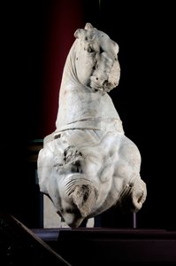 A ló elülső része (márvány) (lásd még: 371182 és 371183) alkotó: Roman Roman