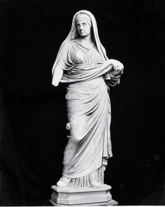 Vestal Virgin (márvány) (f/w fotó) alkotó: Roman Roman