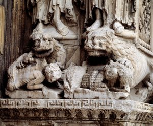 Szörnyek. Egy oszlop faragott támasztéka alkotó: Romanesque