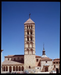 Kilátás a templomra alkotó: Romanesque