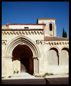 Kilátás a templomra alkotó: Romanesque