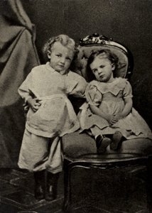 Lenin négy évesen és nővére, Olga, Szimbirszk alkotó: Russian Photographer