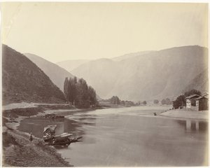 Rivierzicht nabij Baramulla, India Baramulla, kilátás a folyóra (eredeti cím)