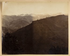 Hegyi táj Darjeelingben,  a "Views of Darjeeling"-ből, 1880-as évek (f/w fotó) alkotó: Samuel Bourne