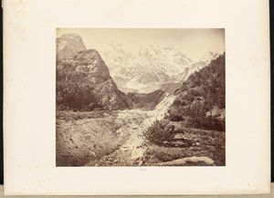 Havas csúcsok a Gangotri-gleccser közelében alkotó: Samuel Bourne