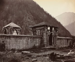 Templom Navesherában, Kasmírban, Indiában alkotó: Samuel Bourne
