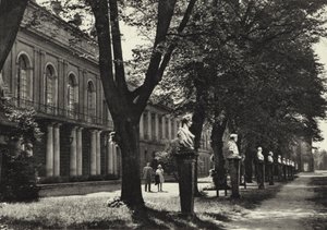 Berlin: Charlottenburg-palota, kert oldala; Charlottenburg-palota, Kert előtt (f/w fotó) alkotó: Sasha Stone
