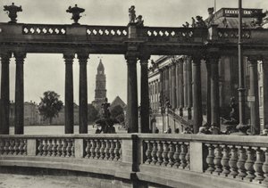 Potsdam, Stadtschloss, Kolonnaden an der Havel; Városi palota, Havel oszlopsorai (f/w fotó) alkotó: Sasha Stone