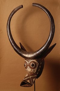 Egy Bwa bushcow maszk