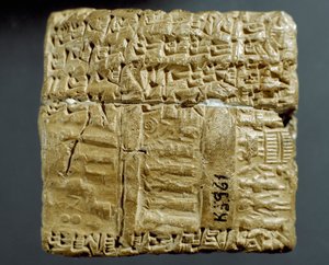 Asszír civilizáció: ékírásos karakterekkel vésett doboz két ezüstbánya előállításáról. Isztambul, Régészeti Múzeum