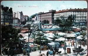A bécsi Naschmarkt (élelmiszerpiacot) ábrázoló képeslap, 1915 körül (színes litó)