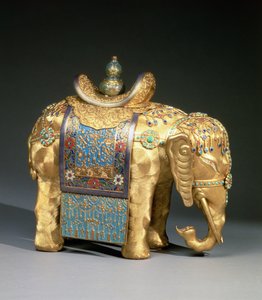 Elefánt figura, zománczéssel, korall- és türkiz kabókonnal, buddhista emblémákkal díszített nyeregruha, Chien Lung-korszak, 1780 körül (aranyozott bronz, zománc, korall és türkiz) alkotó: School Chinese