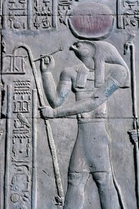 Ókori Egyiptom, falfestmény/faragás, Hórusz papirusztekercsre ír, Sebek és Hórusz temploma, Kom Ombo (fotó) alkotó: School Egyptian