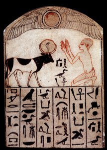 Ókori művészet: Serapeum stele (festett mészkő). Apis isten imádása. Festett mészkőszobor, alacsony időszak (Kr. e. 664-332), Egyiptom. Párizs, Musee du Louvre alkotó: School Egyptian