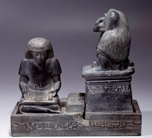 Egyiptomi Antiquitis: Nebmertouf írnok és Thot majom, a szentírás istene és az írástudók védőszentje. Pala szobor. III. Amenophis Regné (1391-1353) alkotó: School Egyptian