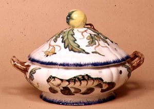 Leboeuf et Milliet Tureen, Bracquemond tervei alapján Rousseau díszítette (fajansz) alkotó: School French