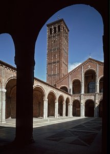 Kilátás a milánói Szent Ambrus-bazilikára, 379-387 (St. Ambrose-bazilika Milánóban) (Basilica Sant