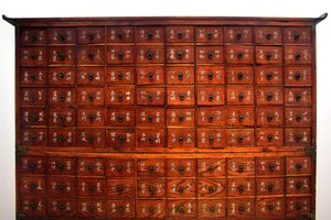 Fából készült orvosi bútor, Joseon korszak, Coree, Kim Chong-hak kollekció. Fényképészet, Szöuli Nemzeti Múzeum, Koreai Köztársaság, 2006. alkotó: School Korean