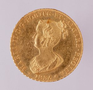 Mária portugál királynő (1819-1853) aranykoronája 1835. Átm. 3,1 cm Nápoly, Régészeti Múzeum alkotó: School Portuguese