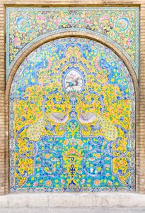 Csempeépítés a Golestan-palotában, Teherán, Irán (fotó)