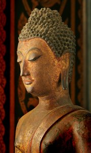 Lanna Sukhthaya stílusú Buddha (bronz)